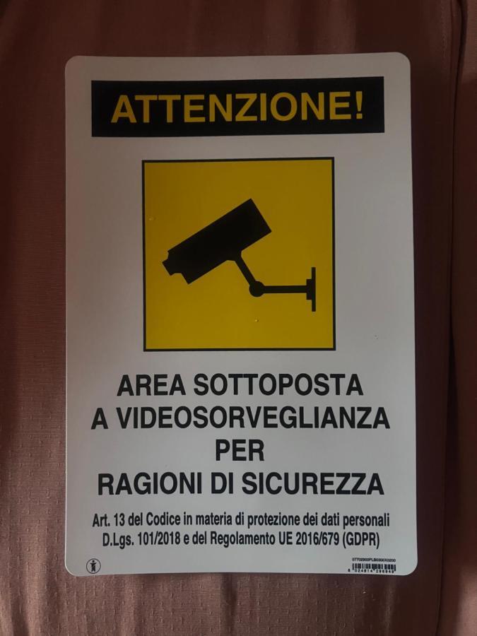 Villa L'Ottagono Con Cucina Parcheggio Privato Telecamerizzato E Wifi Gioia Del Colle Exterior photo