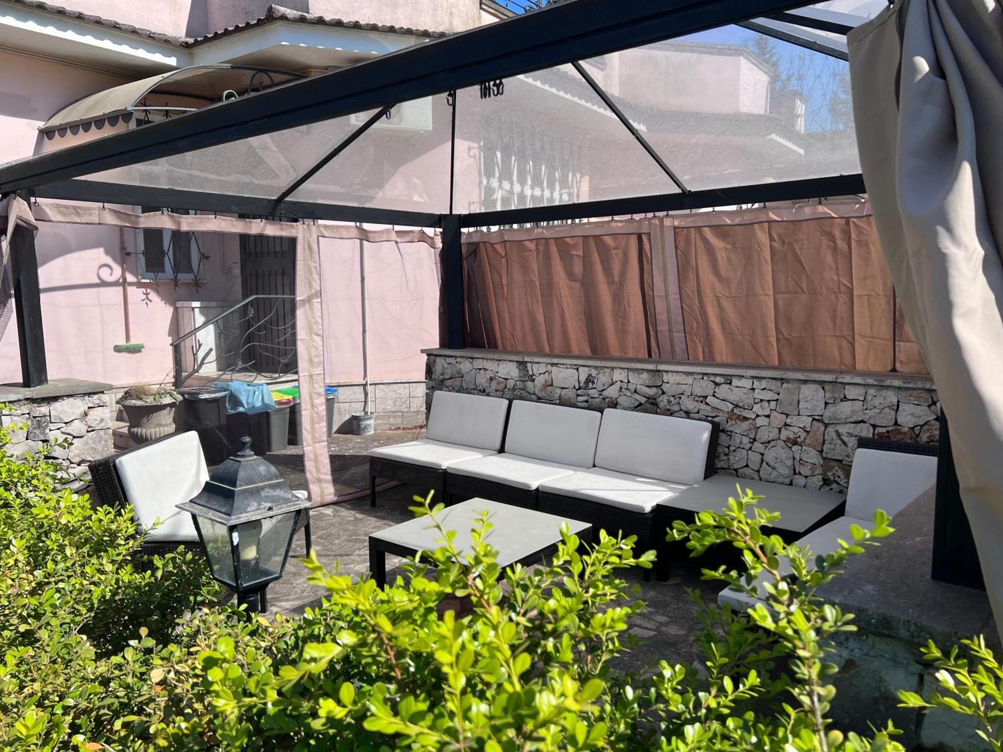 Villa L'Ottagono Con Cucina Parcheggio Privato Telecamerizzato E Wifi Gioia Del Colle Exterior photo